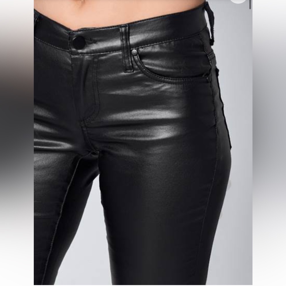 Black faux leather pants - Picture 3 of 4